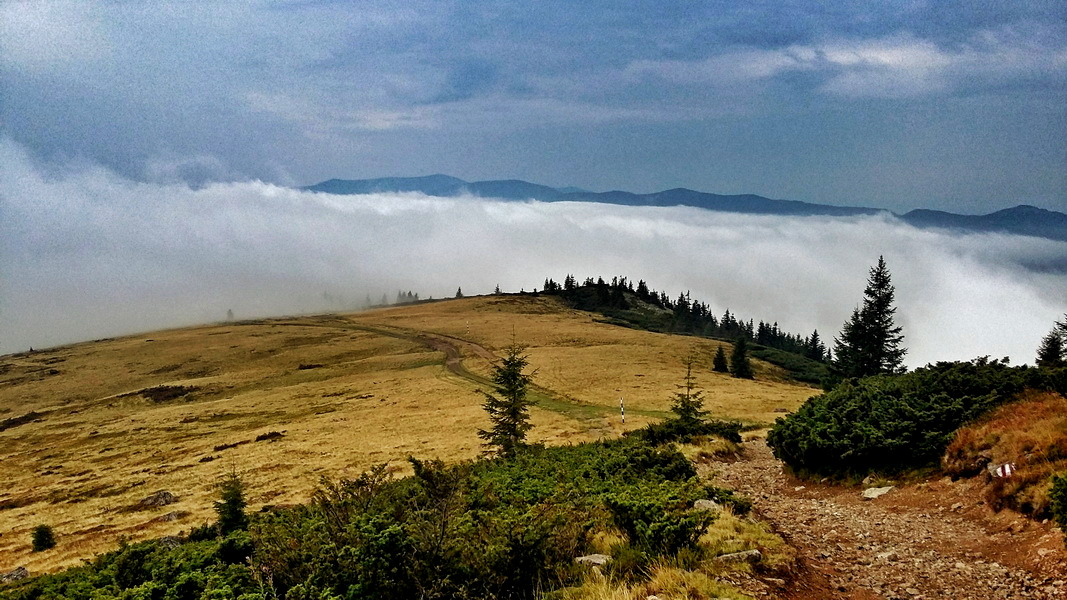 Morze mgieł nad Padişem (fot. Paweł Klimek)