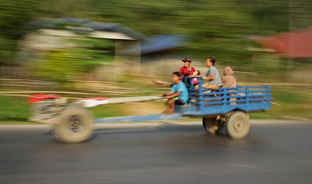 Na laotańskiej drodze. Fot. S.Adamczak