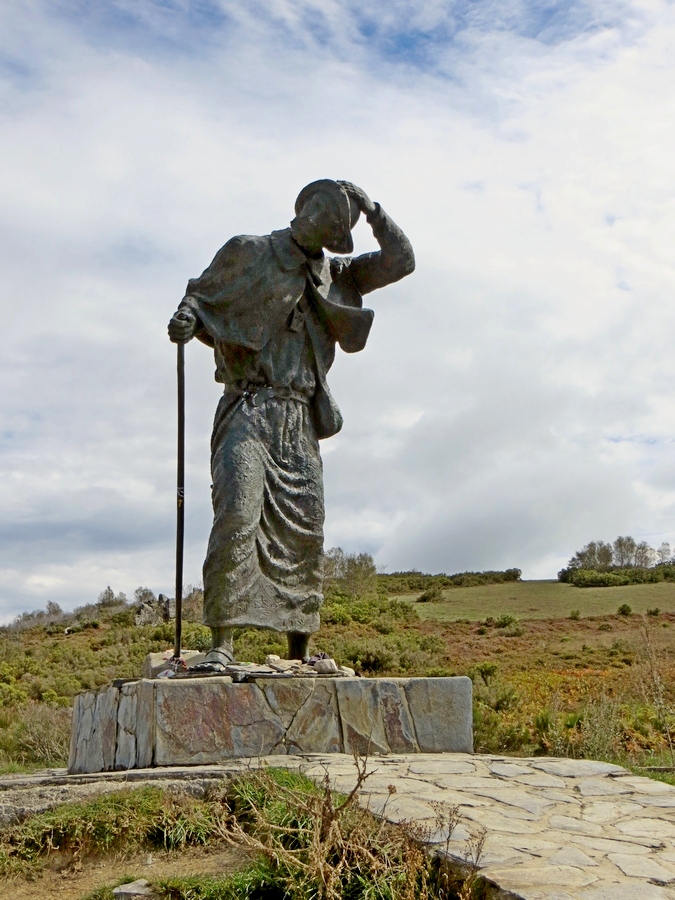 Alto San Rogue pomnik pielgrzyma (fot. Aneta Podsiadło)