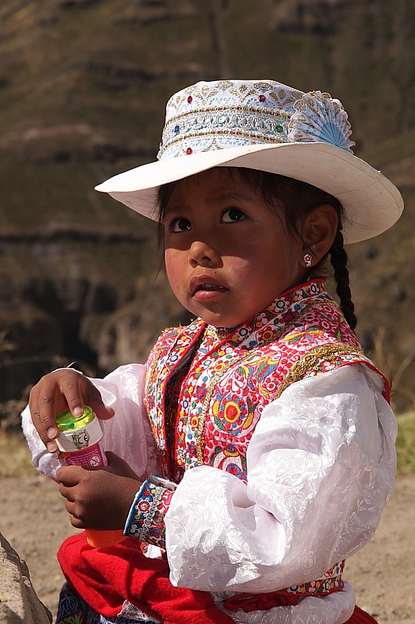Peruwiańska dziewczynka (fot. S.Adamczak, okfoto.pl)