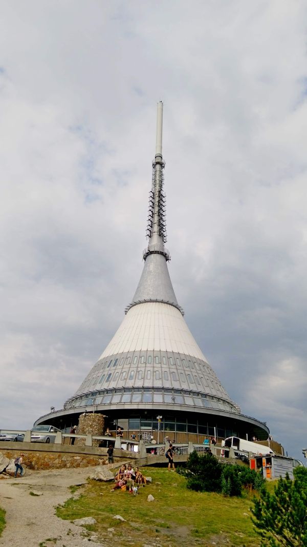 Wieża telewizyjna na szczycie Ještedu (fot. Paweł Klimek)