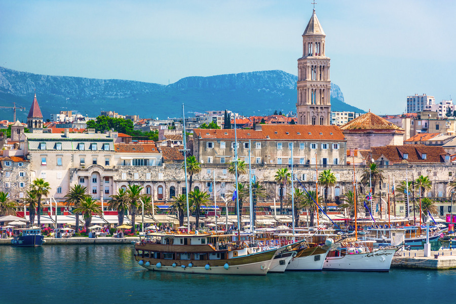 Widok na starówkę Splitu od strony portu