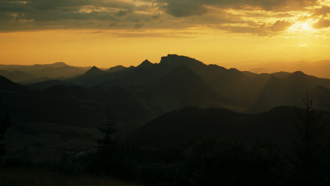 Trzy Korony przed zachodem słońca (fot. Paweł Klimek)