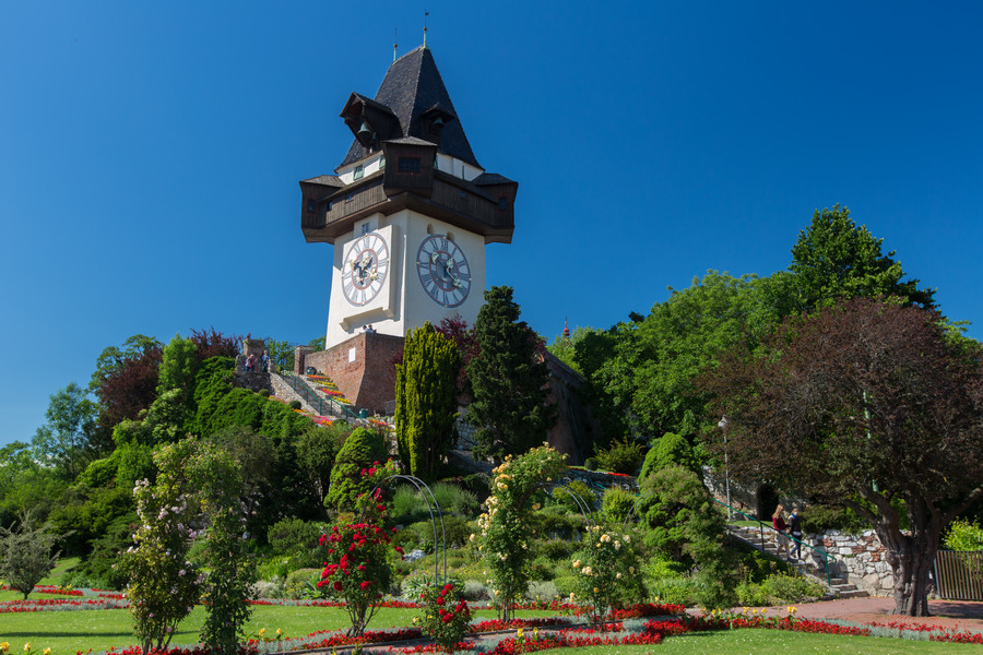 Schlossberg i wieża zegarowa