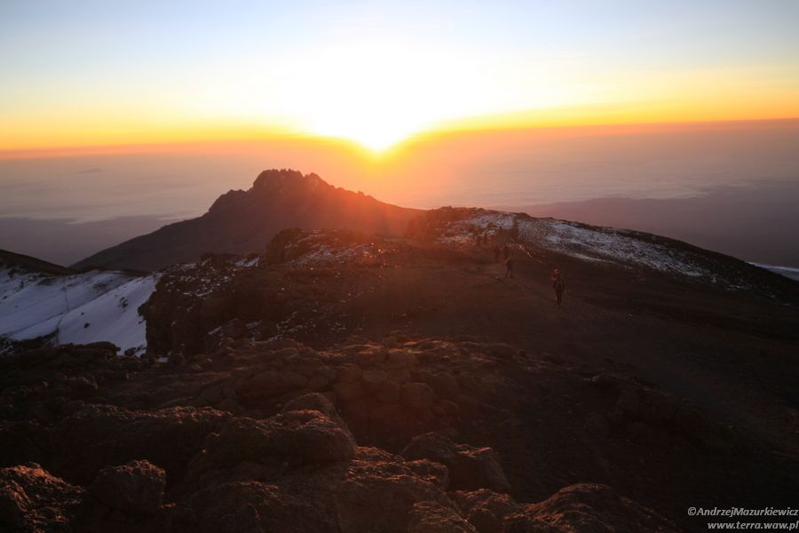 Wejście o wschodzie słońca na Kilimandżaro