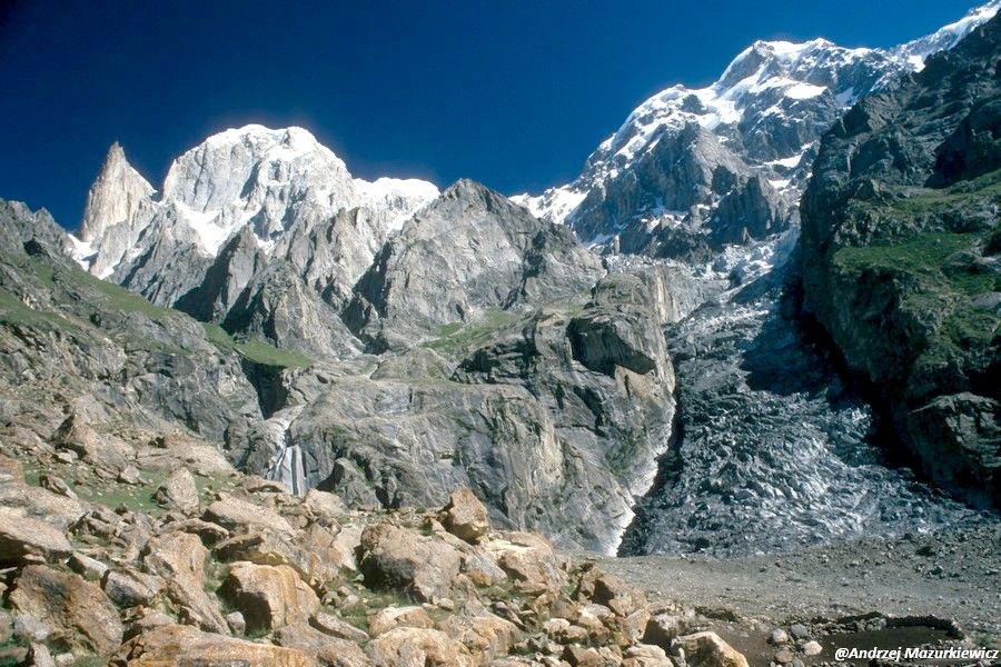 Szczyt Lady Finger, Ultar Peak i lodowiec Ultar