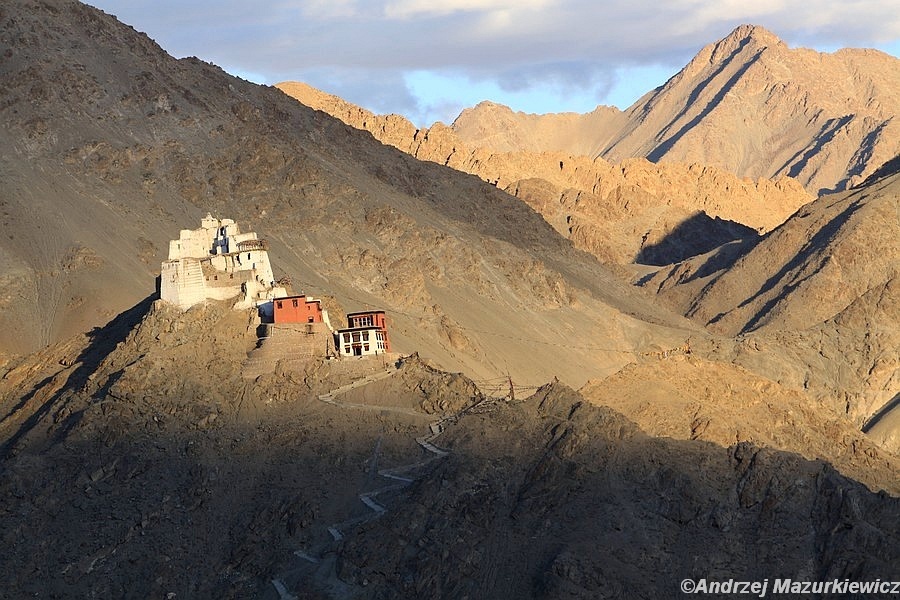 Gompa Namgyal Tsemo na wzgórzu ponad Leh
