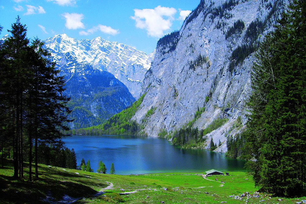 Jezioro Königssee w letniej odsłonie (fot. www.seenschifffahrt.de)