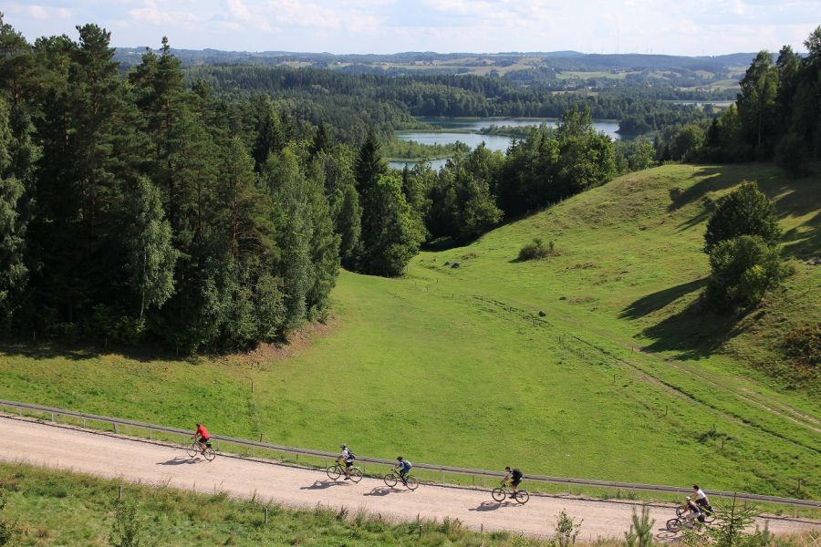 Widok na Jezioro Jaczno (fot. Rafał Bartosz)