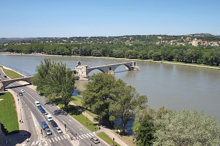 Słynny most w Avignon zerwany przez Rodan (fot. Łukasz Gonerski)