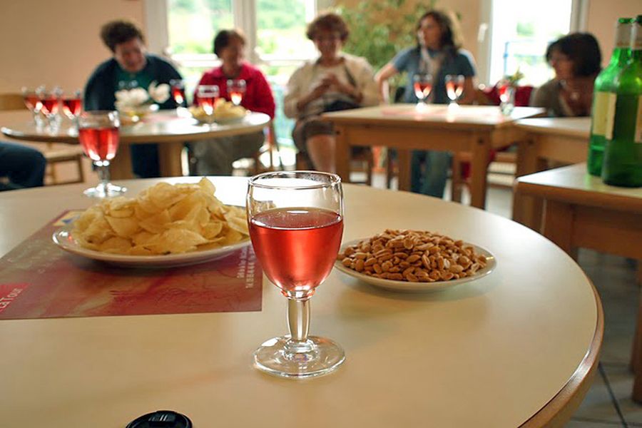 Integracyjny apéritif na pobudzenie apetytu (fot. Łukasz Gonerski)