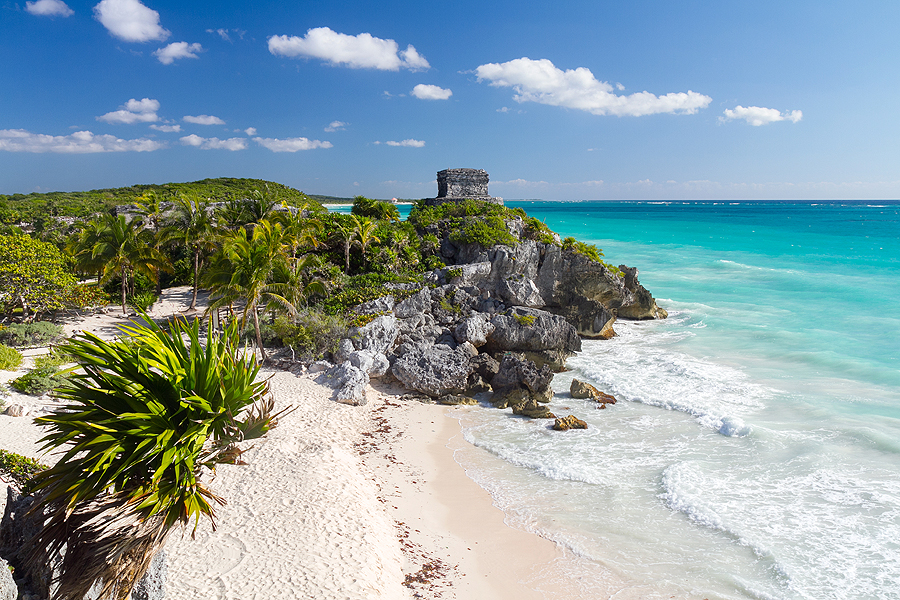 Tulum - miasto Majów położone na klifowym wybrzeżu