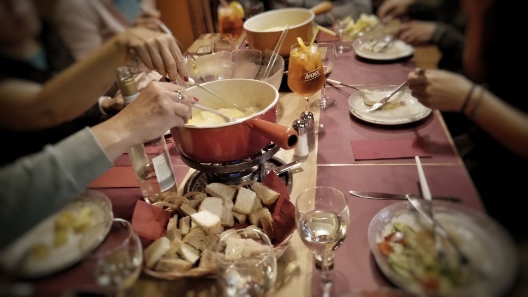 Tradycyjne szwajcarskie serowe fondue (fot. Paweł Klimek)