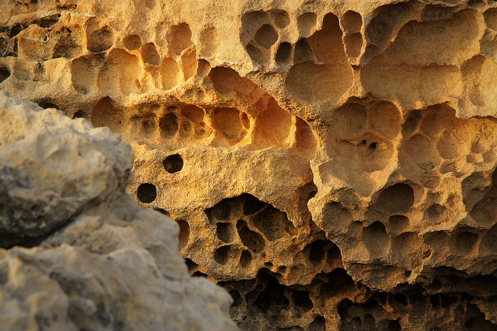 Formacje skalne na Gozo (fot. S.Adamczak, okfoto.pl)