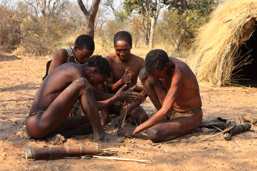 W wiosce Buszmenów (Namibia)