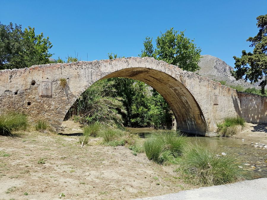 Most na rzece Megapotamos (fot. Andreas Scheiterbauer)