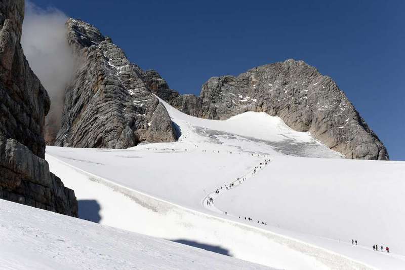 Wędrując przez lodowiec Dachstein (fot. Tomasz Liptak)