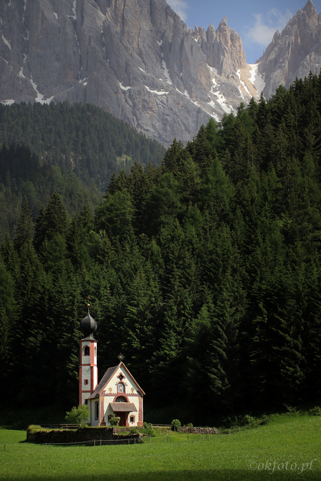 Kościół u stóp Dolomitów, fot. S. Adamczak, okfoto.pl