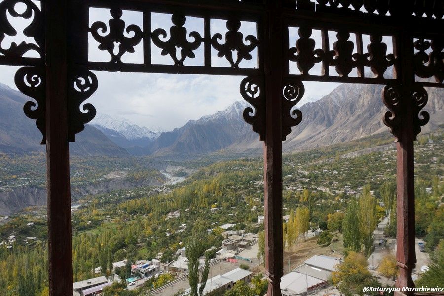 Widok z fortu Baltit w dolinie Hunzy