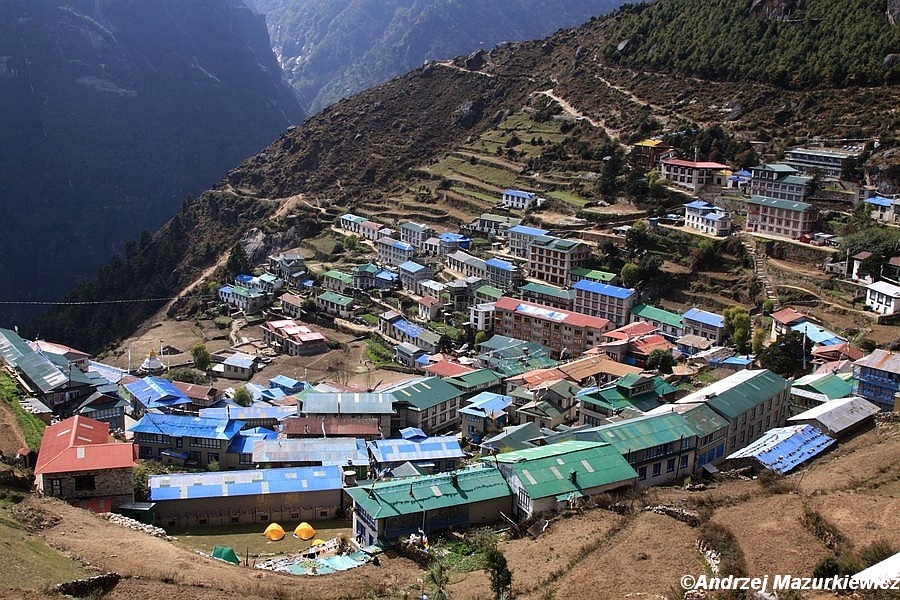 Namche Bazar - szerpańskie miasteczko