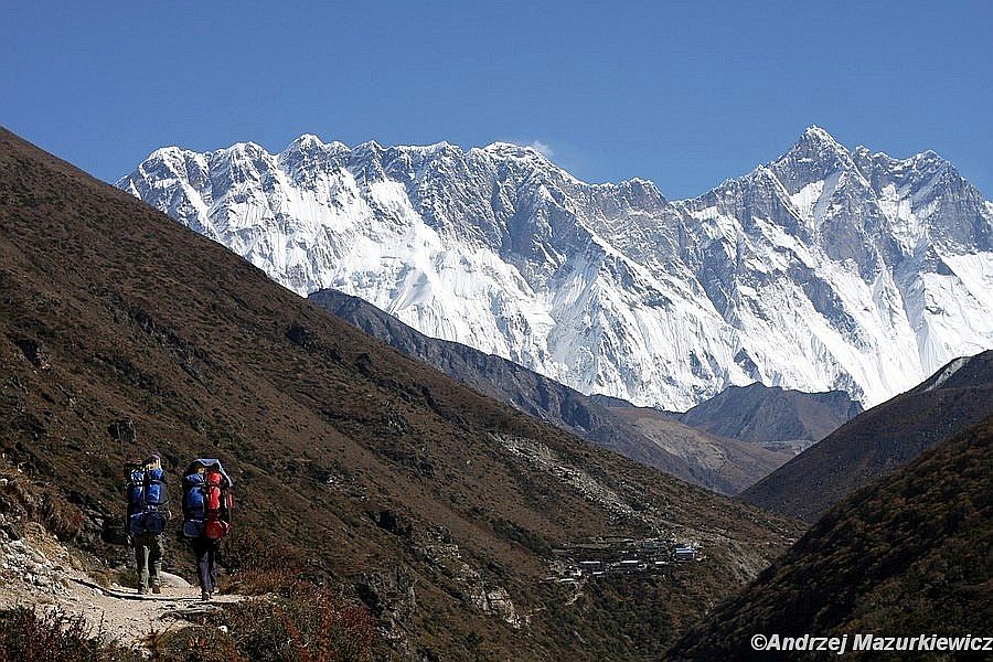 Widok na Mt. Everest, Nuptse i Lhotse