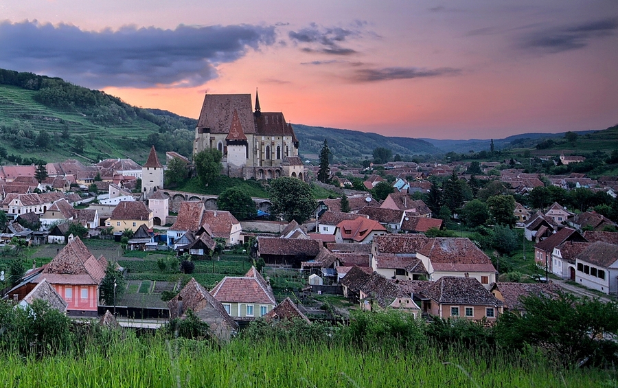 Biertan, wieś zamieszkana kiedyś przez Sasów, fot. S. Adamczak, okfoto.pl
