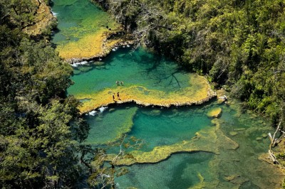 Naturalne baseny w Semuc Champey