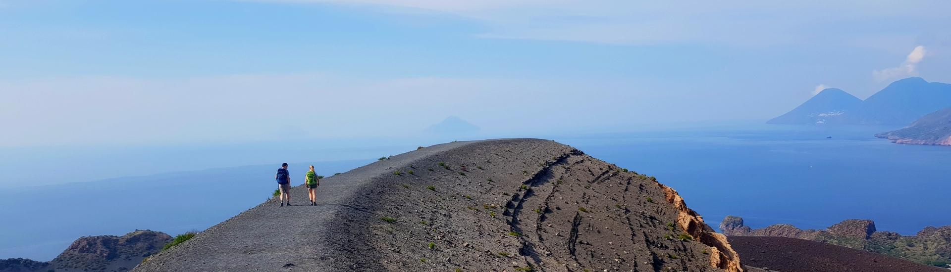 Etna i Wyspy Liparyjskie - kraina wulkanów